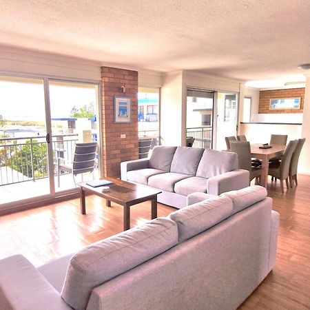 Joanne Apartments Καλούντρα Εξωτερικό φωτογραφία